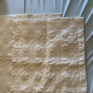 pillow shams,set/2, EUC, fits stand/full pillow, each 28” x 25 1/2”. Off white